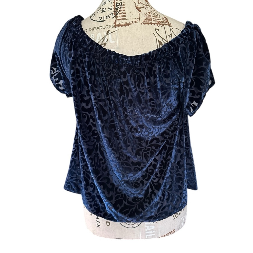 Hollister Midnight Blue Velvet Burnout Off Shoulder Peasant Blouse NWT Medium - Picture 2 of 12